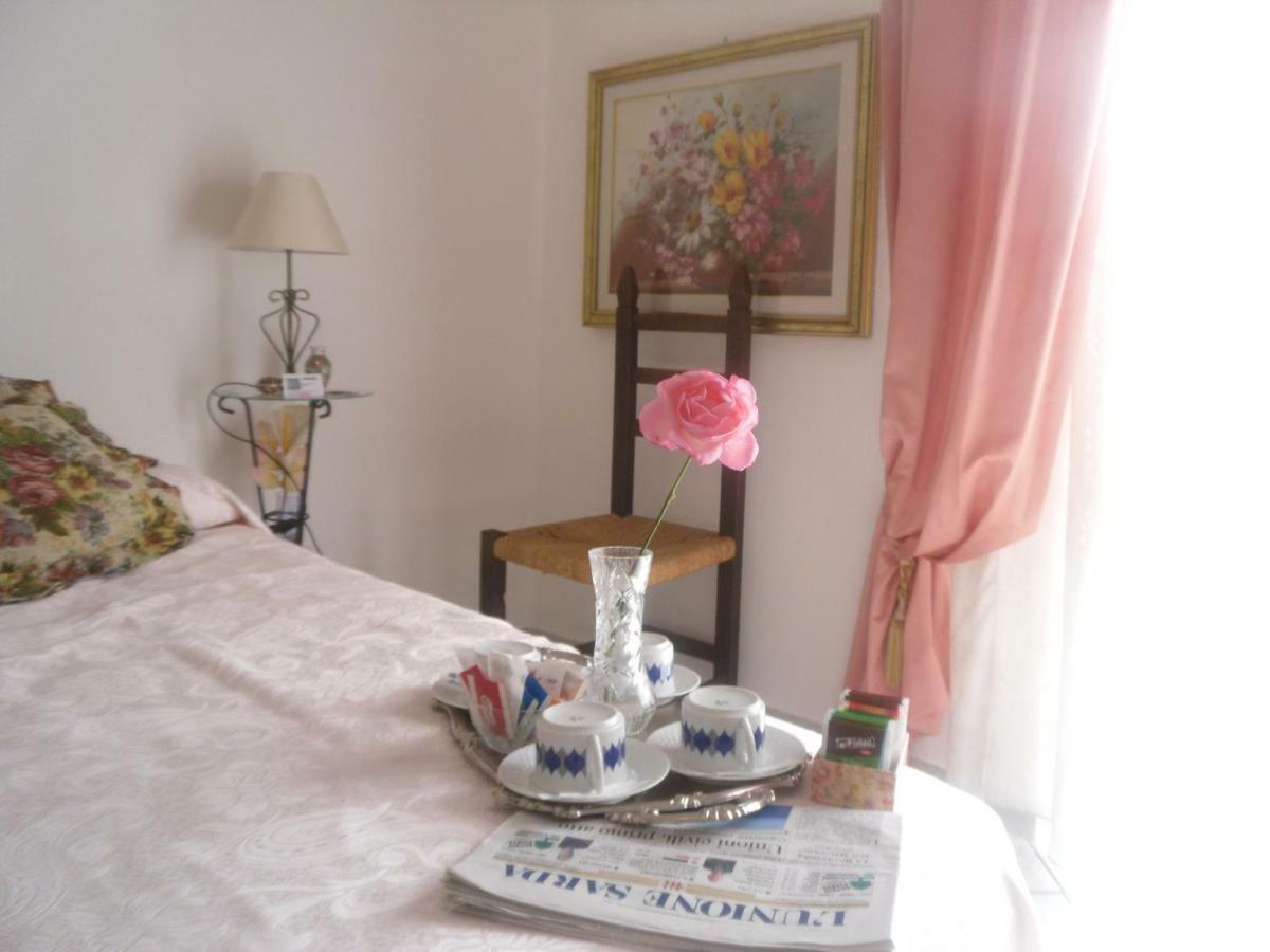 Italia Guesthouse Milis Bagian luar foto