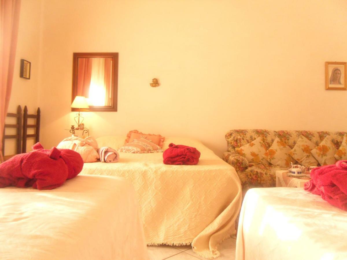 Italia Guesthouse Milis Bagian luar foto