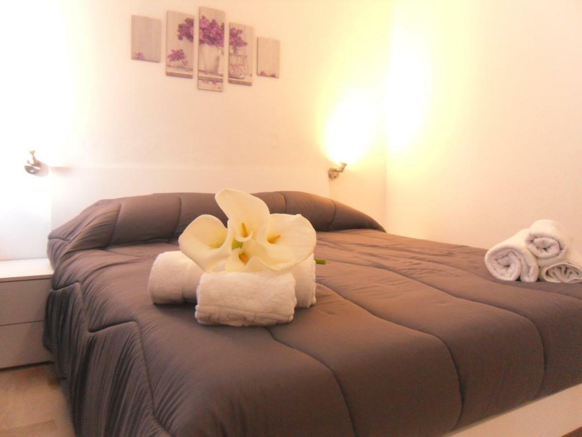 Italia Guesthouse Milis Bagian luar foto