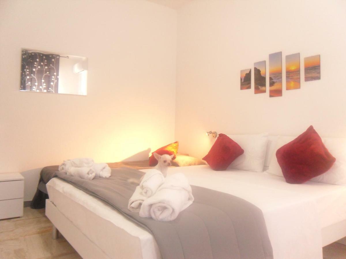 Italia Guesthouse Milis Bagian luar foto